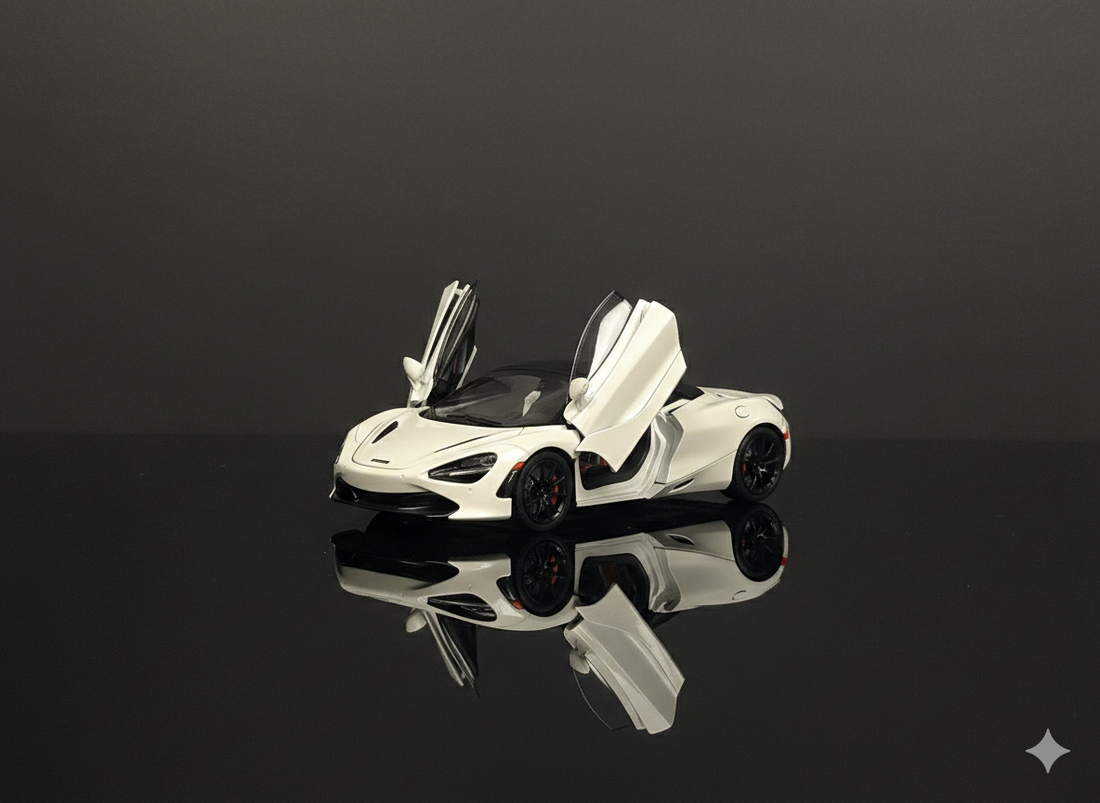 McLaren 720S White Die-Cast Model Car – Sound & Light Pull Back Series (1:24 Scale)