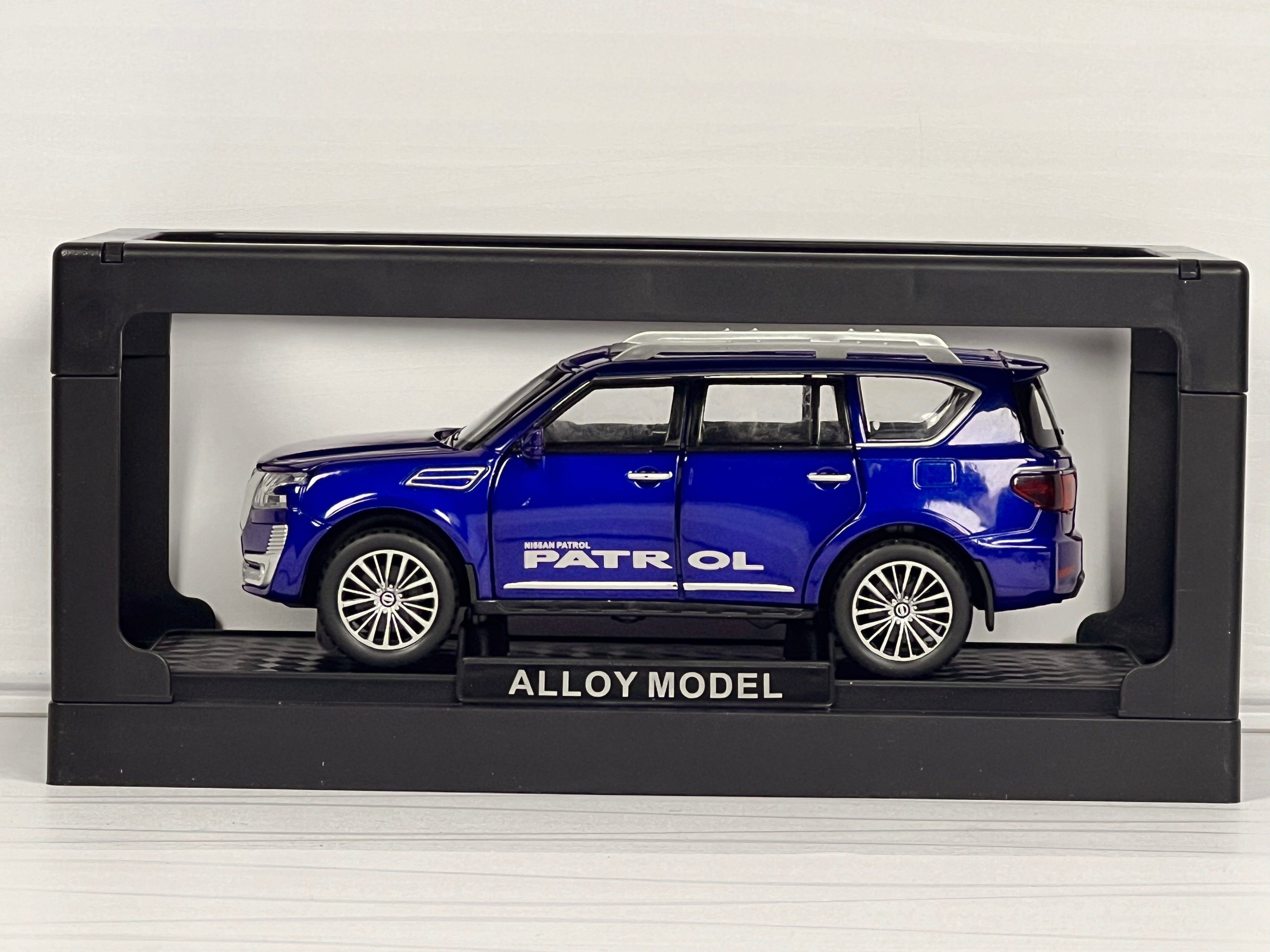 Toyota Land Cruiser LC300 Alloy Diecast Model (1:32 Scale)