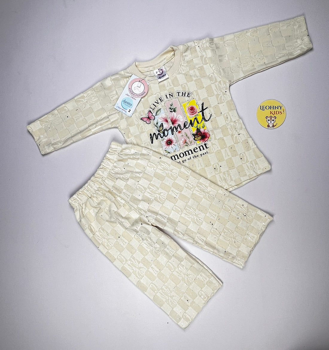 Girls 2 Pcs "Live in the Moment" Checkered Suit (Full Sleeves)