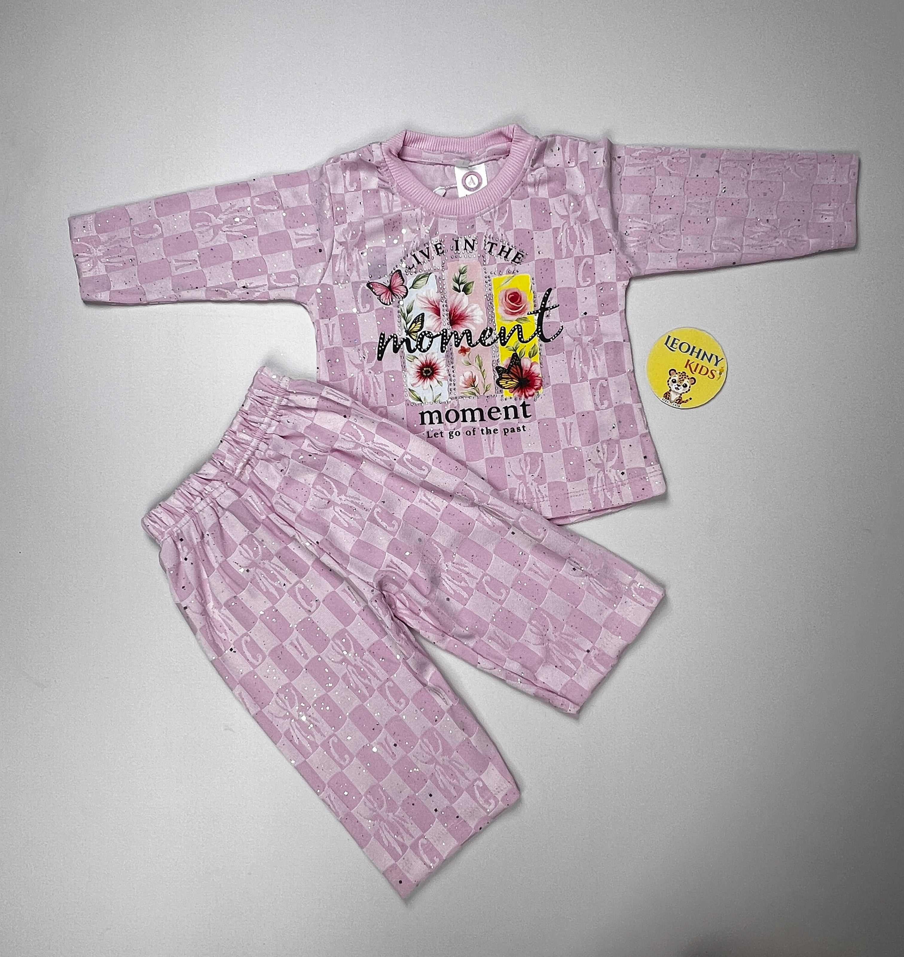 Girls 2 Pcs "Live in the Moment" Checkered Suit (Full Sleeves)