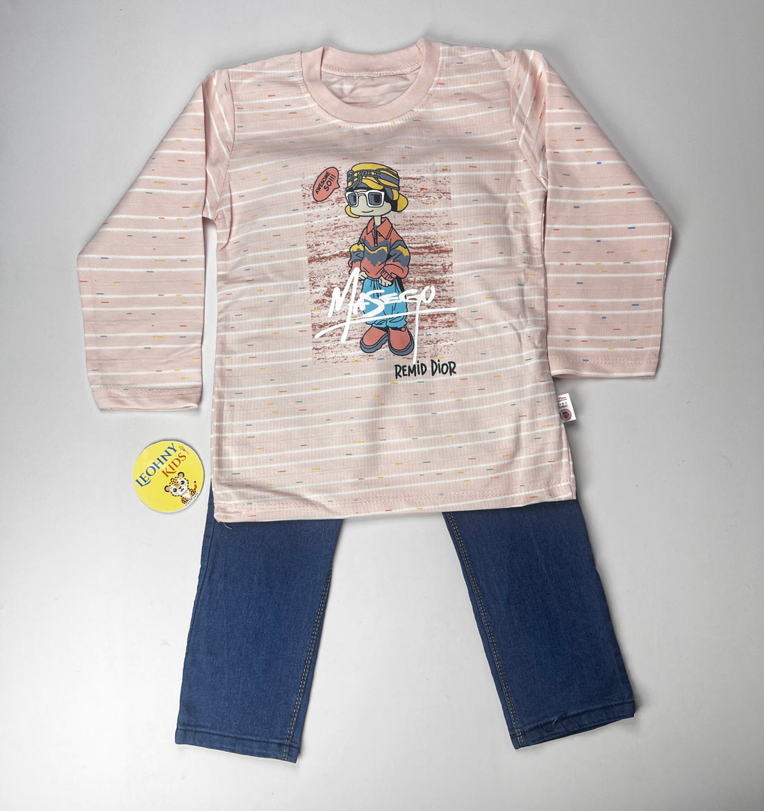 Boys’ 2-Piece Graphic Tee and Cargo Denim Set – Light Blue/Dark Wash