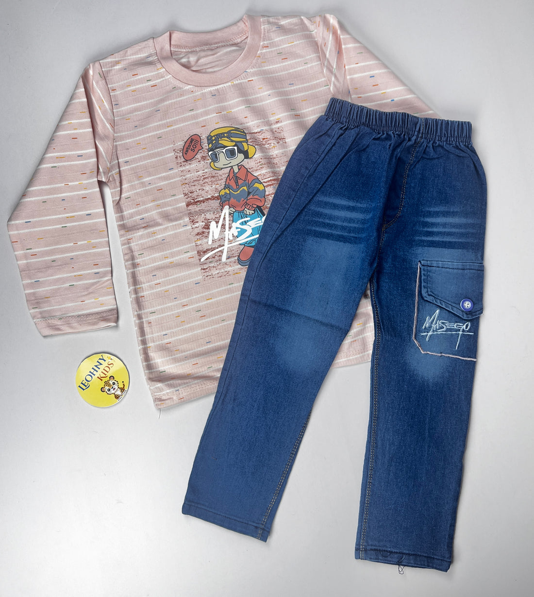 Boys’ 2-Piece Graphic Tee and Cargo Denim Set – Light Blue/Dark Wash