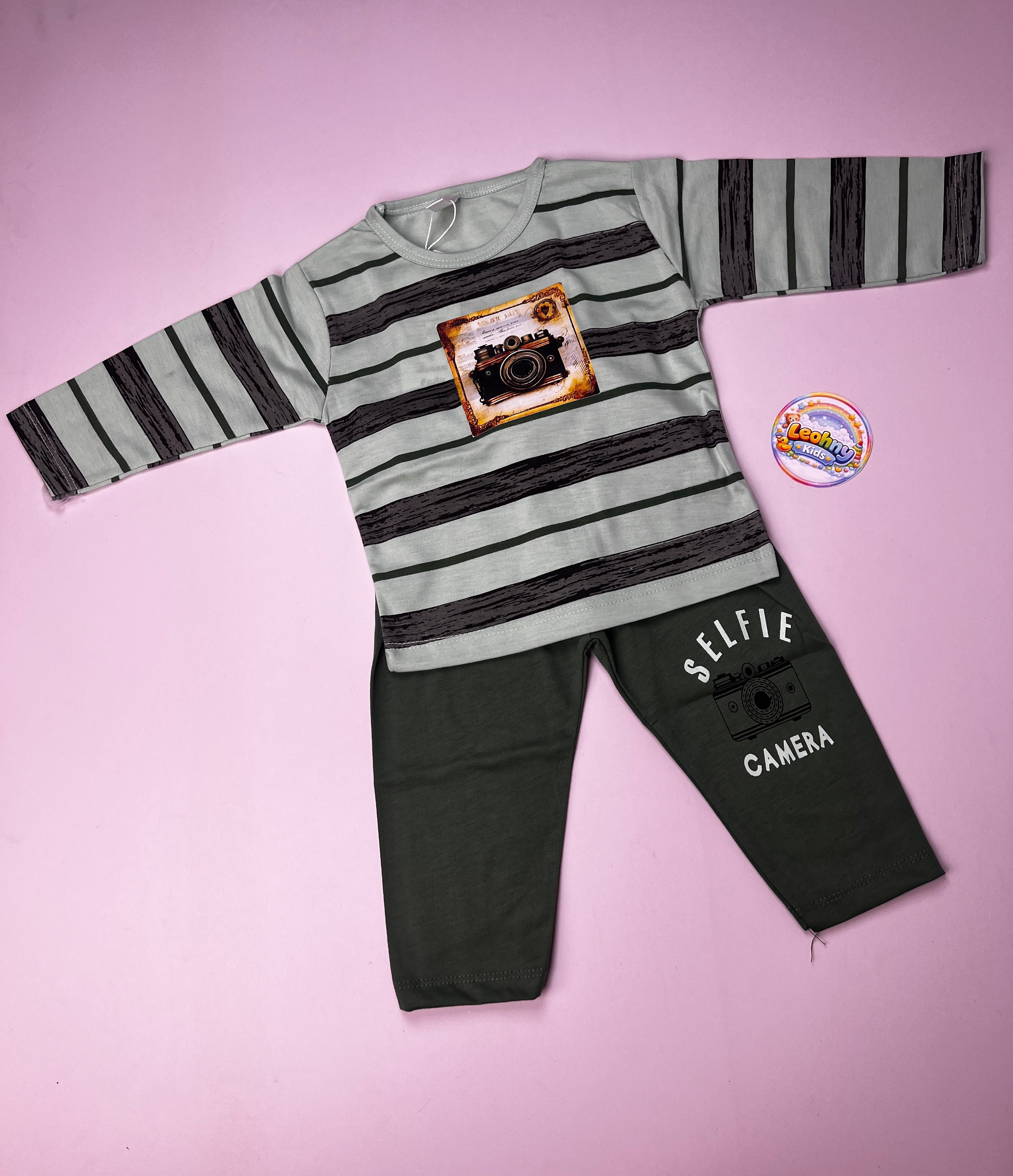 Selfie Camera Graphic Boys' 2-Piece Set – Long-Sleeve Striped Top & Joggers